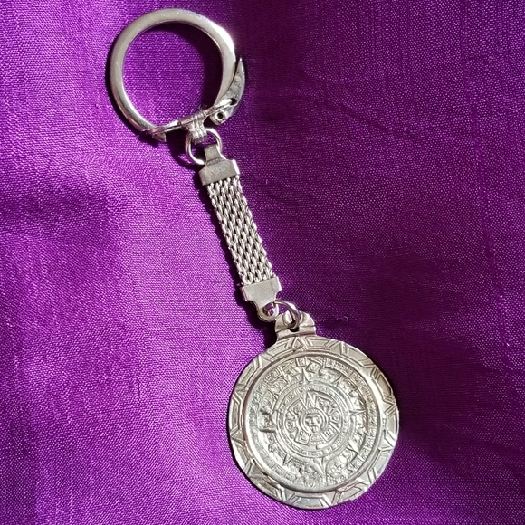 Vintage Accessories - Vintage Mayan Calendar keychain Mexico silver Aztec keyring key ring